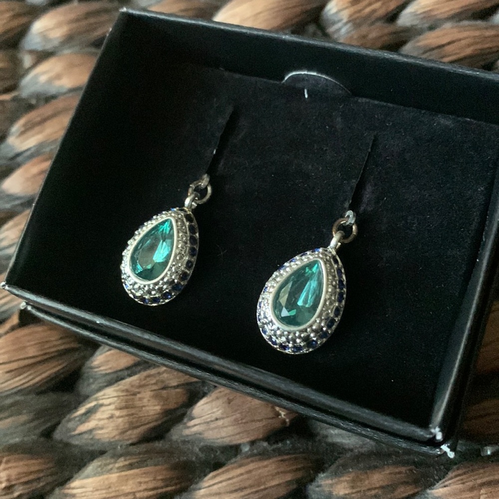 Green Stone dangle earrings